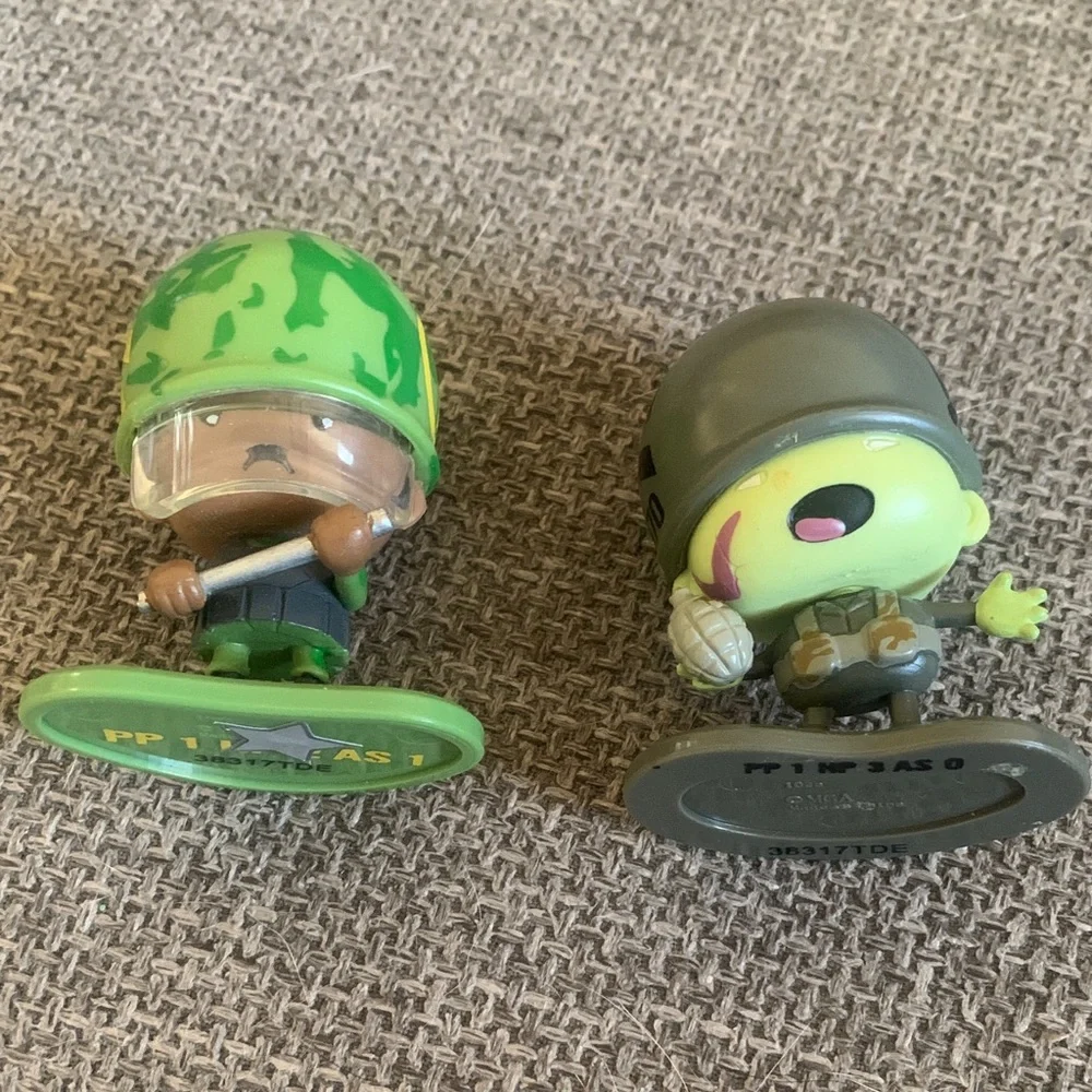MGA Awesome Little Green Men Army Figure Lot